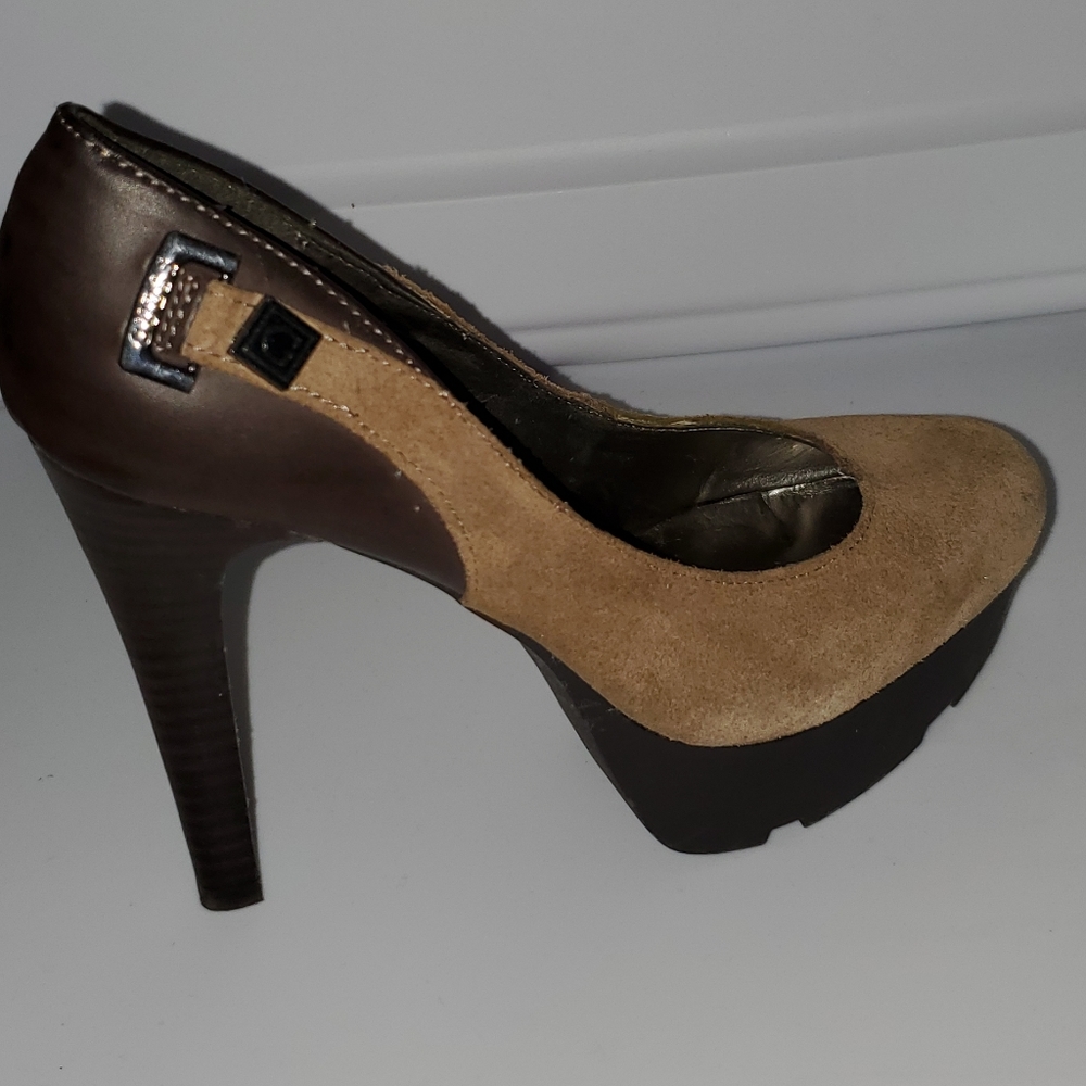 Guess Tan and Dark Brown Suede Platform Pumps